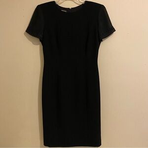 Donna Morgan Dress Womens Size 6 “Little Black Dress “ Short Sleeve Zipper Back